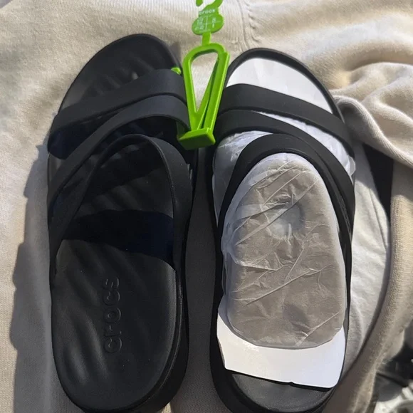 CROCS Women's Getaway Strappy Black Sandals - Picture 2 of 3